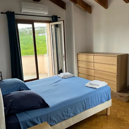 Βίλα Charming With Pool *