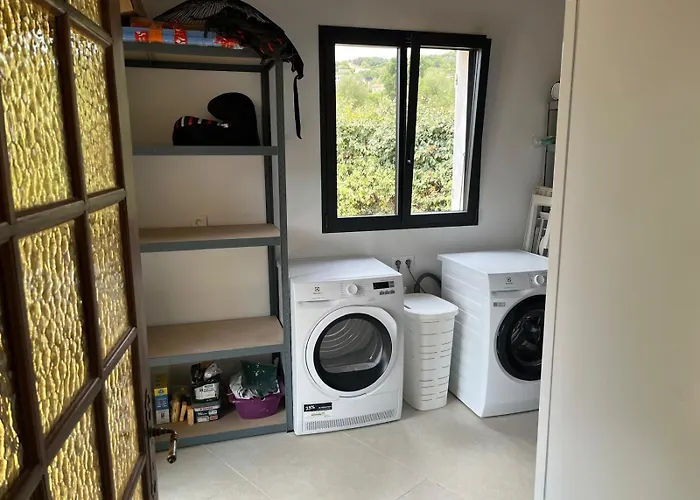 Charming With Pool * Bastelicaccia