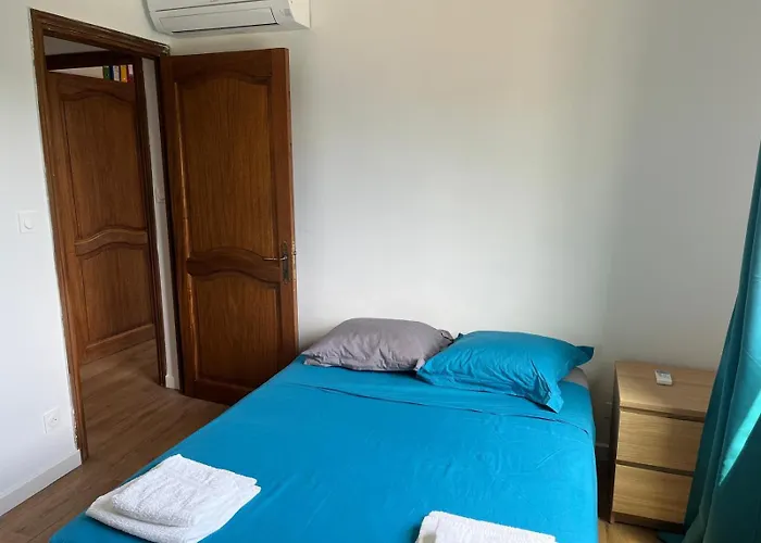 Charming With Pool Bastelicaccia