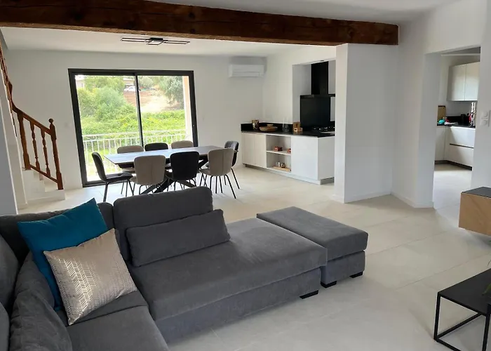 Charming With Pool * Bastelicaccia